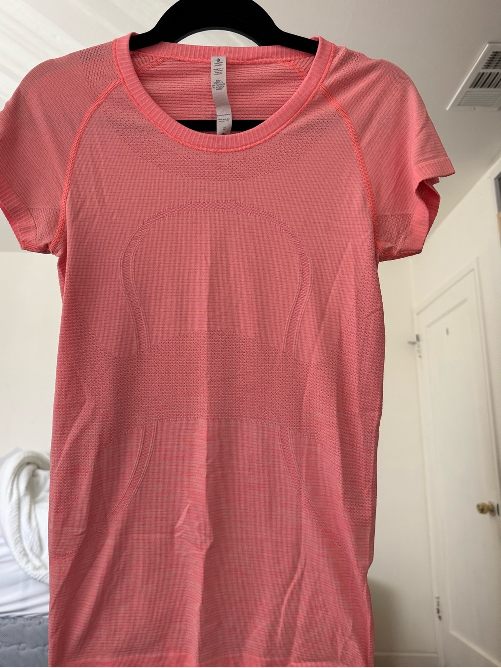 SOLD lululemon athletica swiftly tech